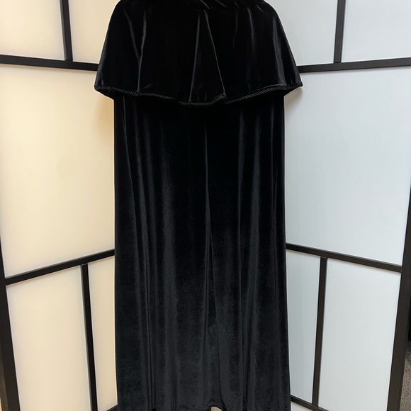 Morbid Threads velvety cloak - Picture 7 of 7